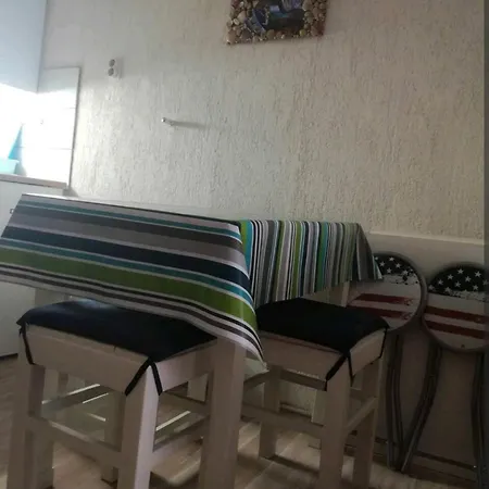 Apartment With Wifi - 22751 Cres